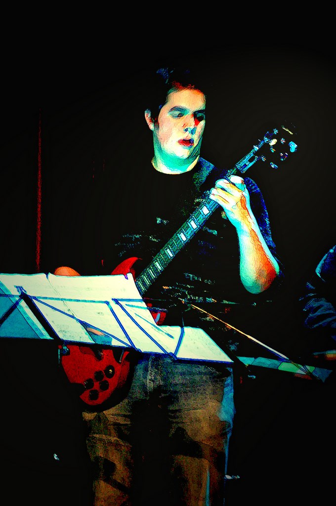 Guitare électrique.  Concert au centre culturel d'Ans-Alleur