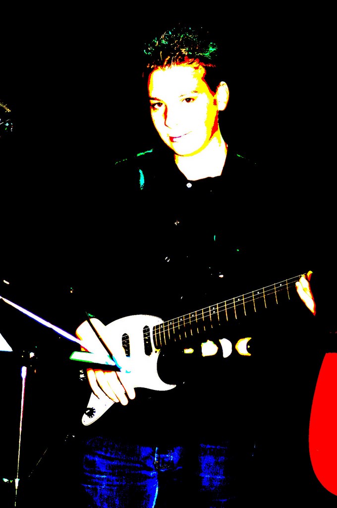 Guitare électrique.  Concert au centre culturel d'Ans-Alleur